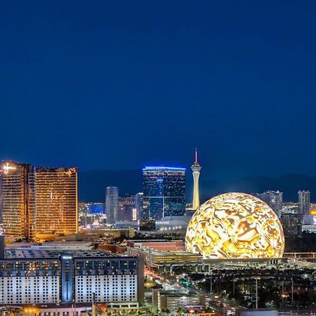 Mgm Signature-27-805 F1 Track & Strip View Balcony Las Vegas Exterior photo