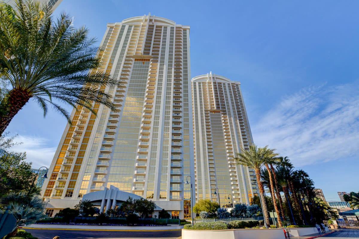 Mgm Signature-27-805 F1 Track & Strip View Balcony Las Vegas Exterior photo