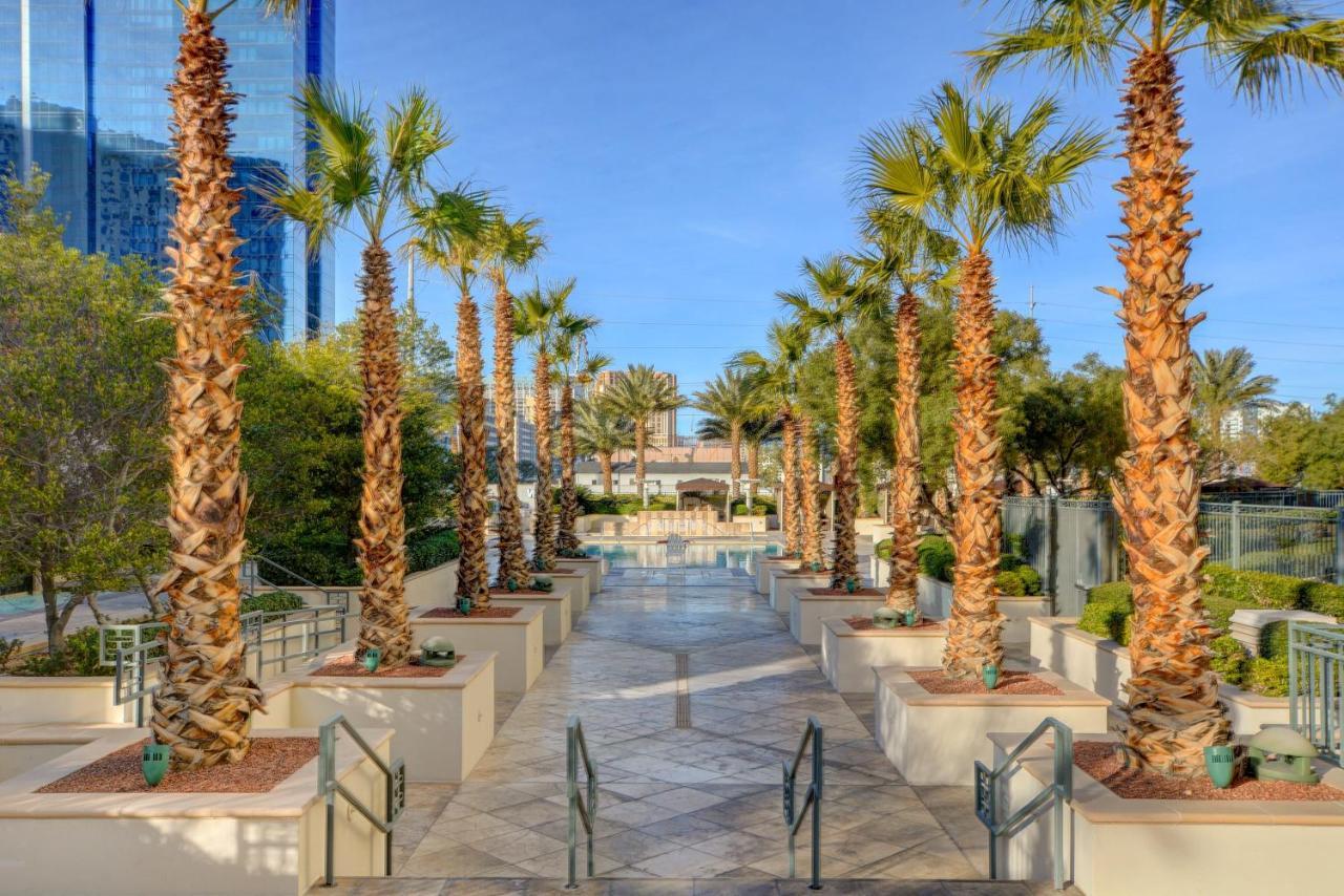 Mgm Signature-27-805 F1 Track & Strip View Balcony Las Vegas Exterior photo